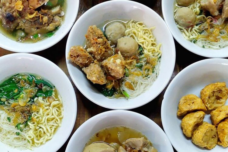 Bakso Pego Ciwiru: Rahasia Rasa yang Menggigit Jiwa di Jl. Tongkol